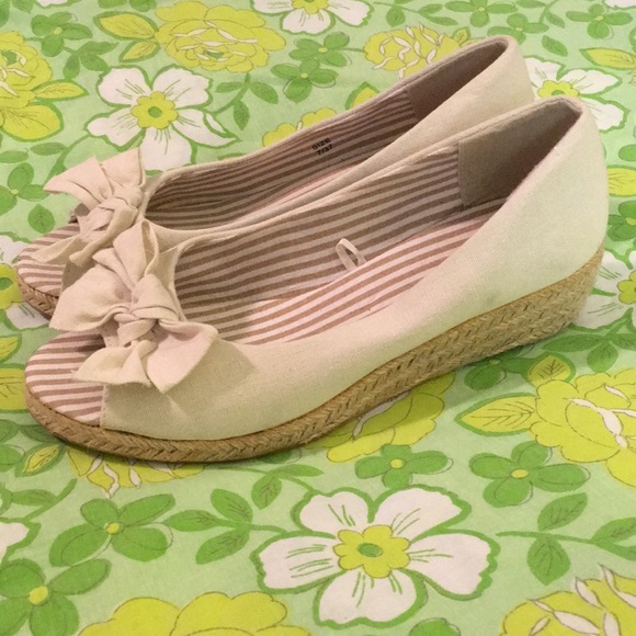 Summer Linen Wedges with a bow - Picture 2 of 9